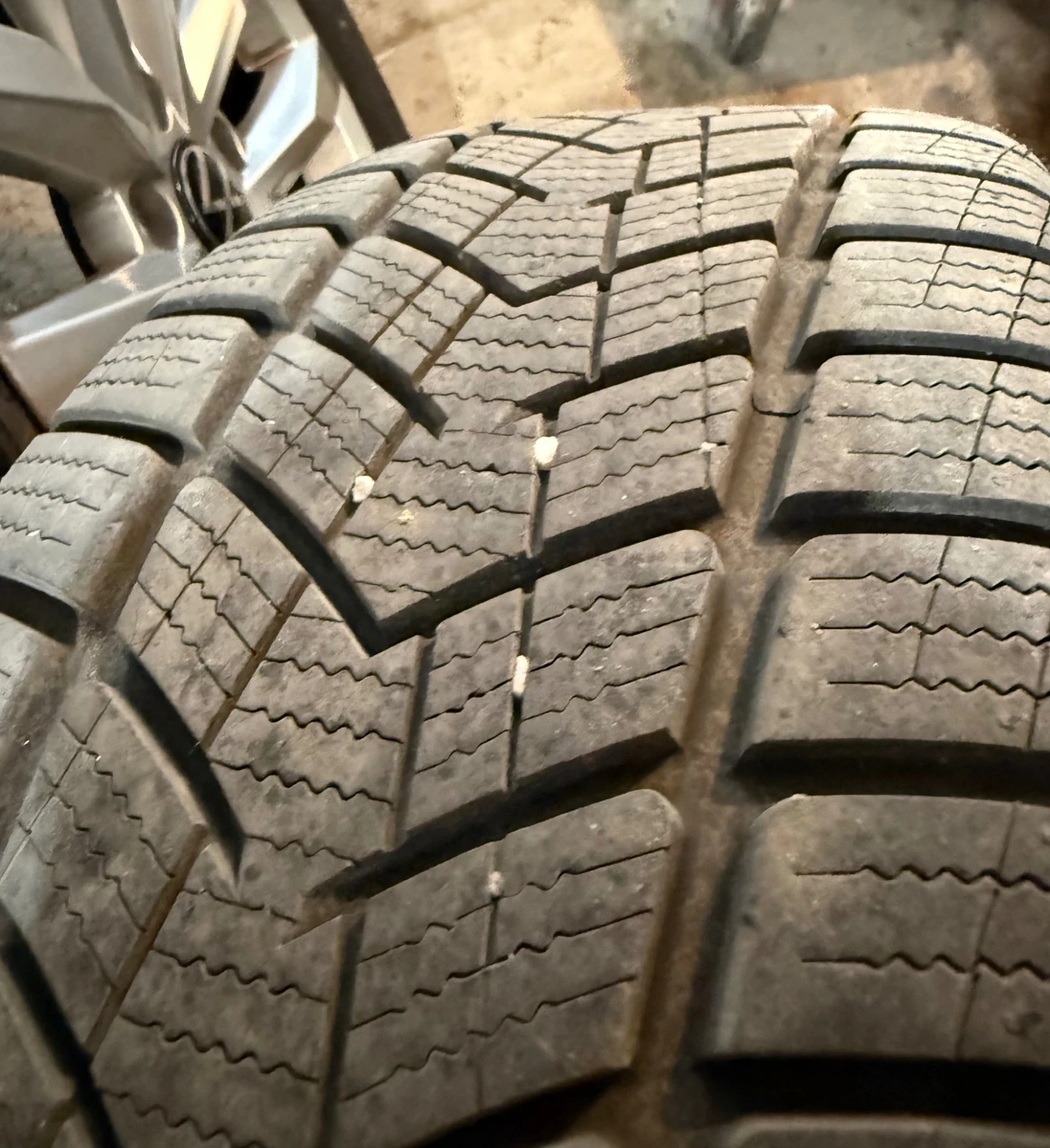 Гуми с джанти Други 215/60R16, снимка 4 - Гуми и джанти - 55290631