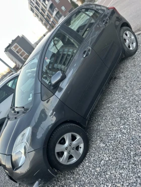 Toyota Yaris 1.4, снимка 2