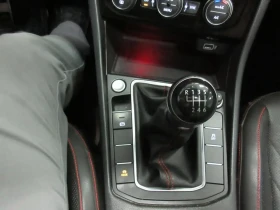 VW Jetta GLI 35th Anniversary Edition/РЪЧКА/КРАЙНА ЦЕНА | Auto.bg — изображение 15