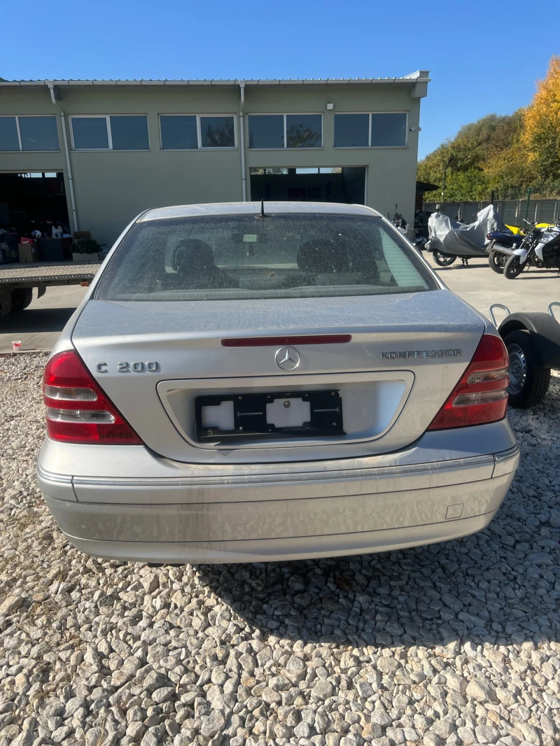 Mercedes-Benz C 200 Kompresor , снимка 6 - Автомобили и джипове - 47724733