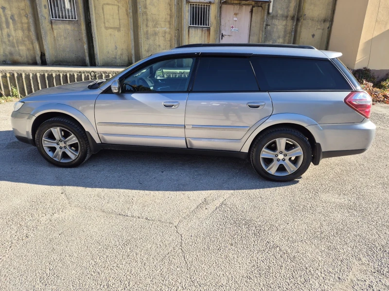 Subaru Outback 2.5 Italy, снимка 6 - Автомобили и джипове - 48896942