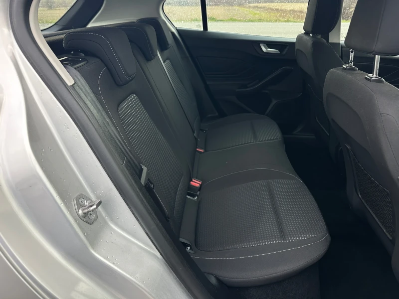 Ford Focus 1.5 Titanium, снимка 6 - Автомобили и джипове - 49212908