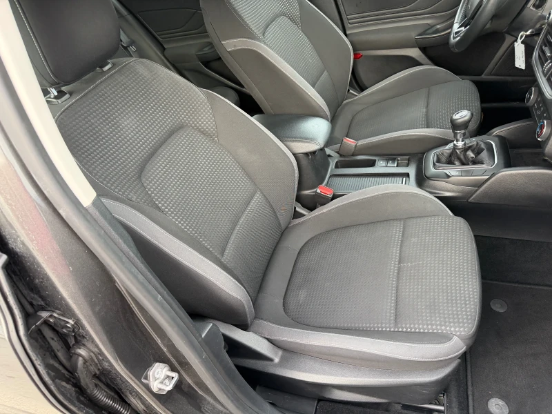 Ford Focus 1.5 Titanium, снимка 10 - Автомобили и джипове - 49212908