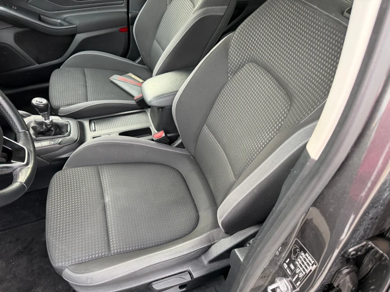 Ford Focus 1.5 Titanium, снимка 11 - Автомобили и джипове - 49212908