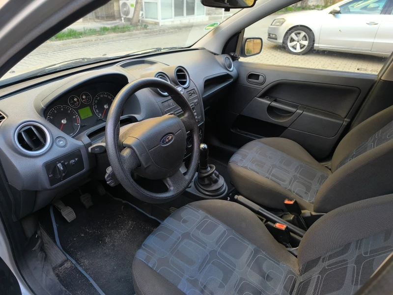 Ford Fiesta, снимка 8 - Автомобили и джипове - 49394037