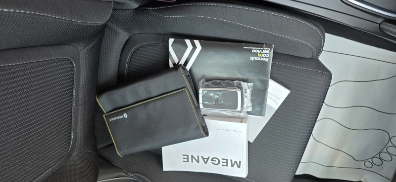 Renault Megane 1.5 DCI-Face-Lift-Automat-115hp, снимка 13 - Автомобили и джипове - 50936314