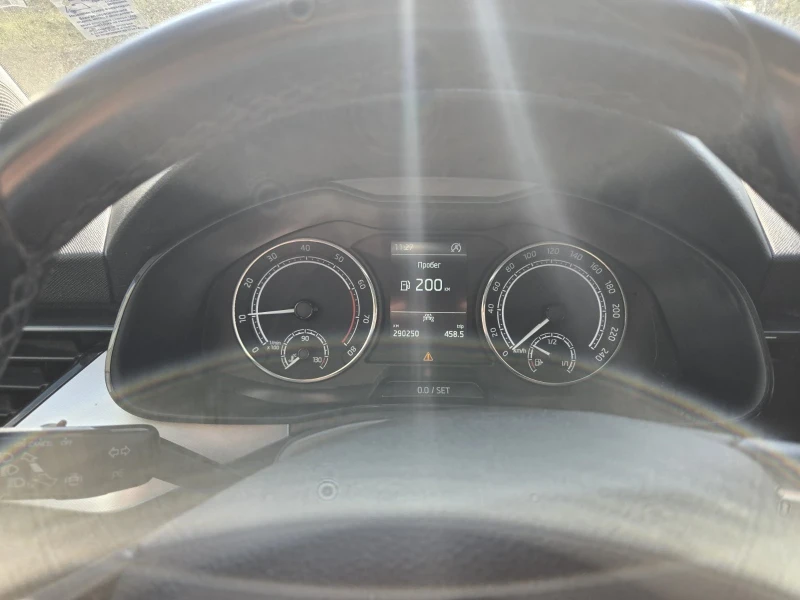 Skoda Scala, снимка 6 - Автомобили и джипове - 52335559