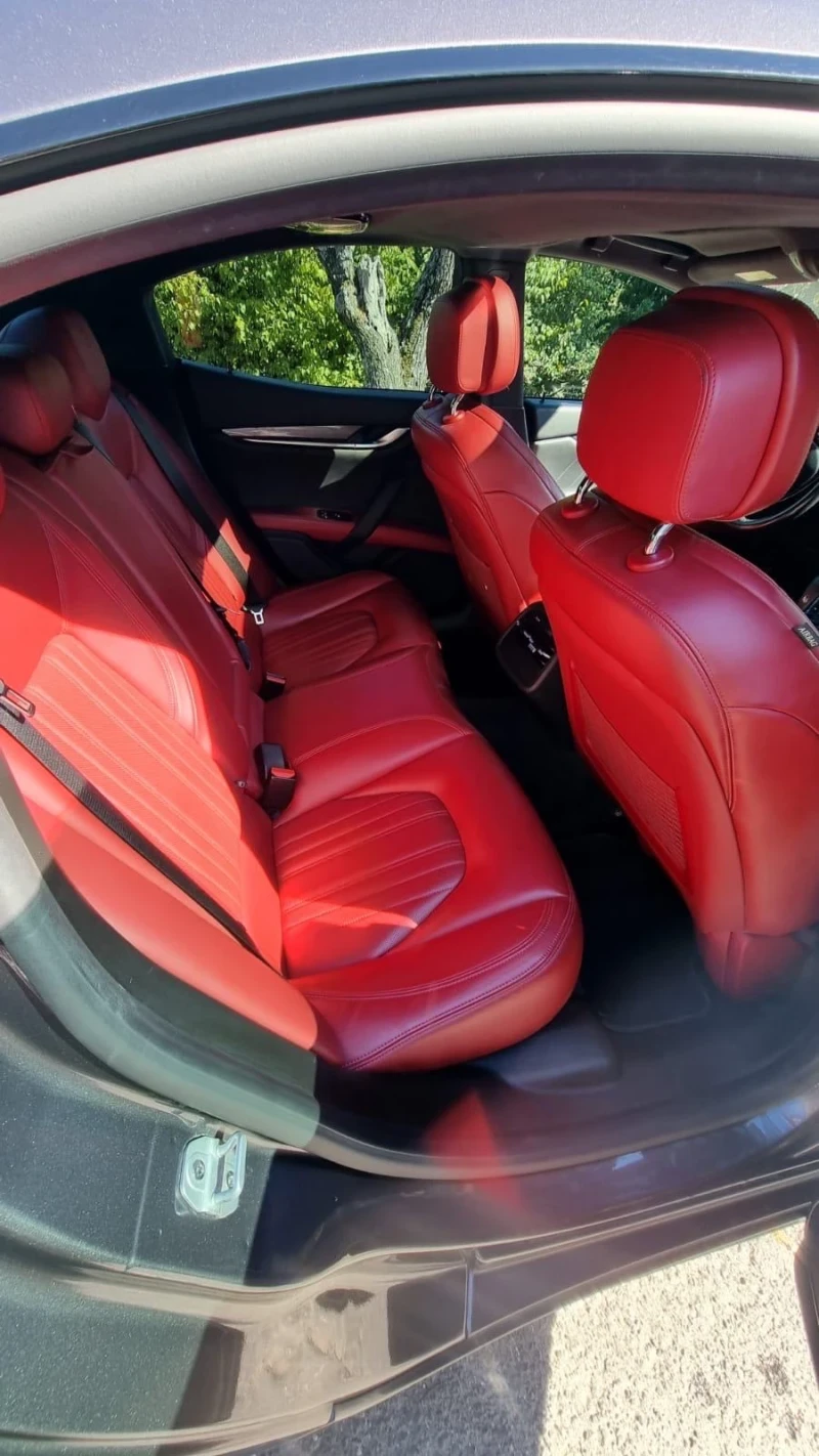 Maserati Ghibli, снимка 12 - Автомобили и джипове - 52325442