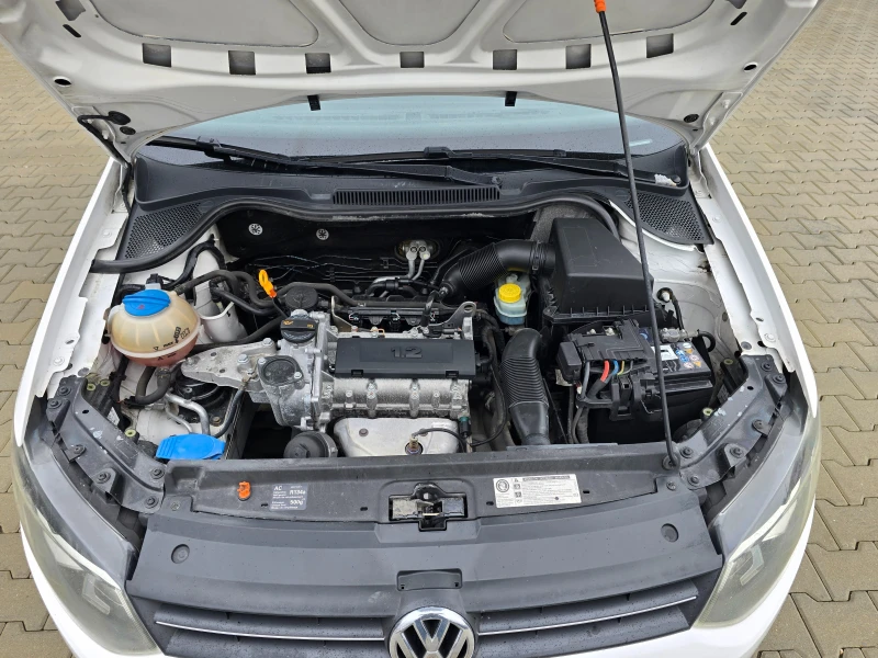 VW Polo 1.2 Бензин, 70к.с., 2010г., снимка 15 - Автомобили и джипове - 53413612