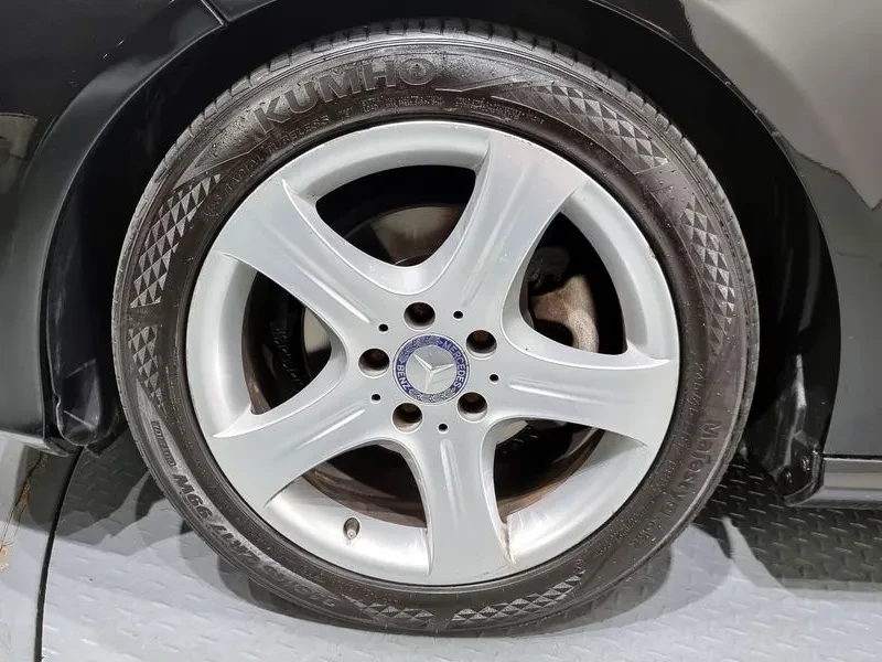 Mercedes-Benz E 220 CDI Avantgarde - изображение 5