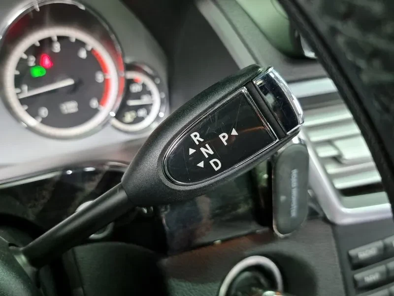 Mercedes-Benz E 220 CDI Avantgarde - изображение 9