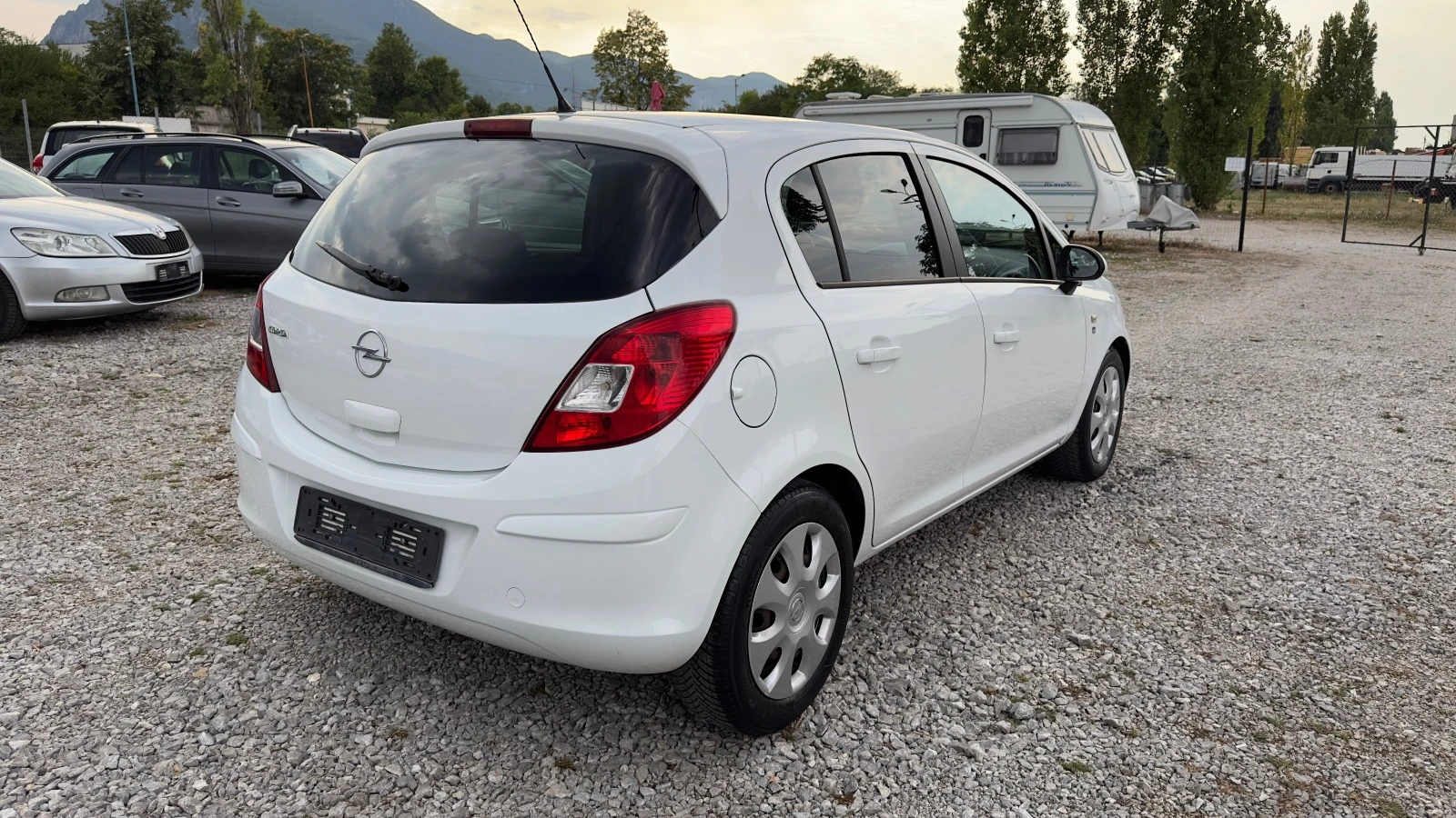 Opel Corsa 1.2i 85kc-euro 5 Италия-климатик - изображение 5