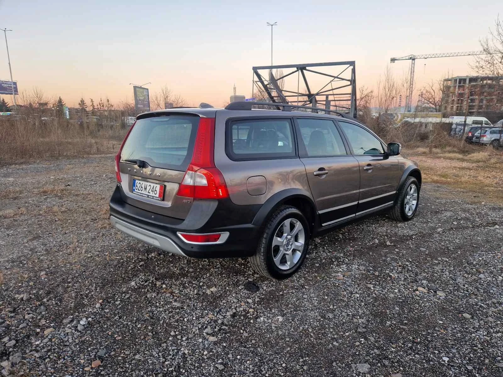 Volvo Xc70 2.4 D5 / 4x4 / SPORT - изображение 2