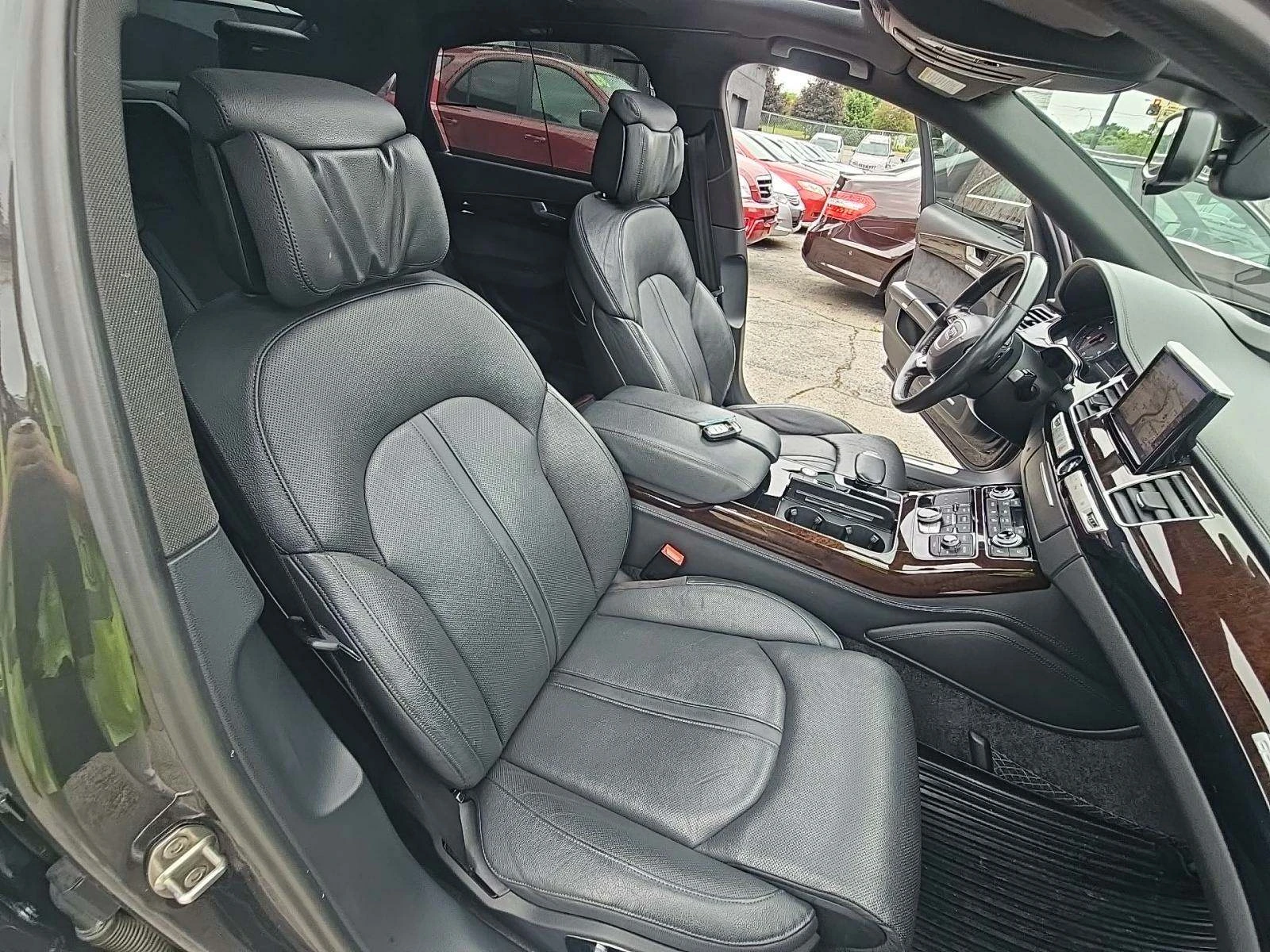 Audi A8 LONG* MATRIX* PANO* МАСАЖ* 360* ОБДУХ* ДИСТРОНИК*  - изображение 8