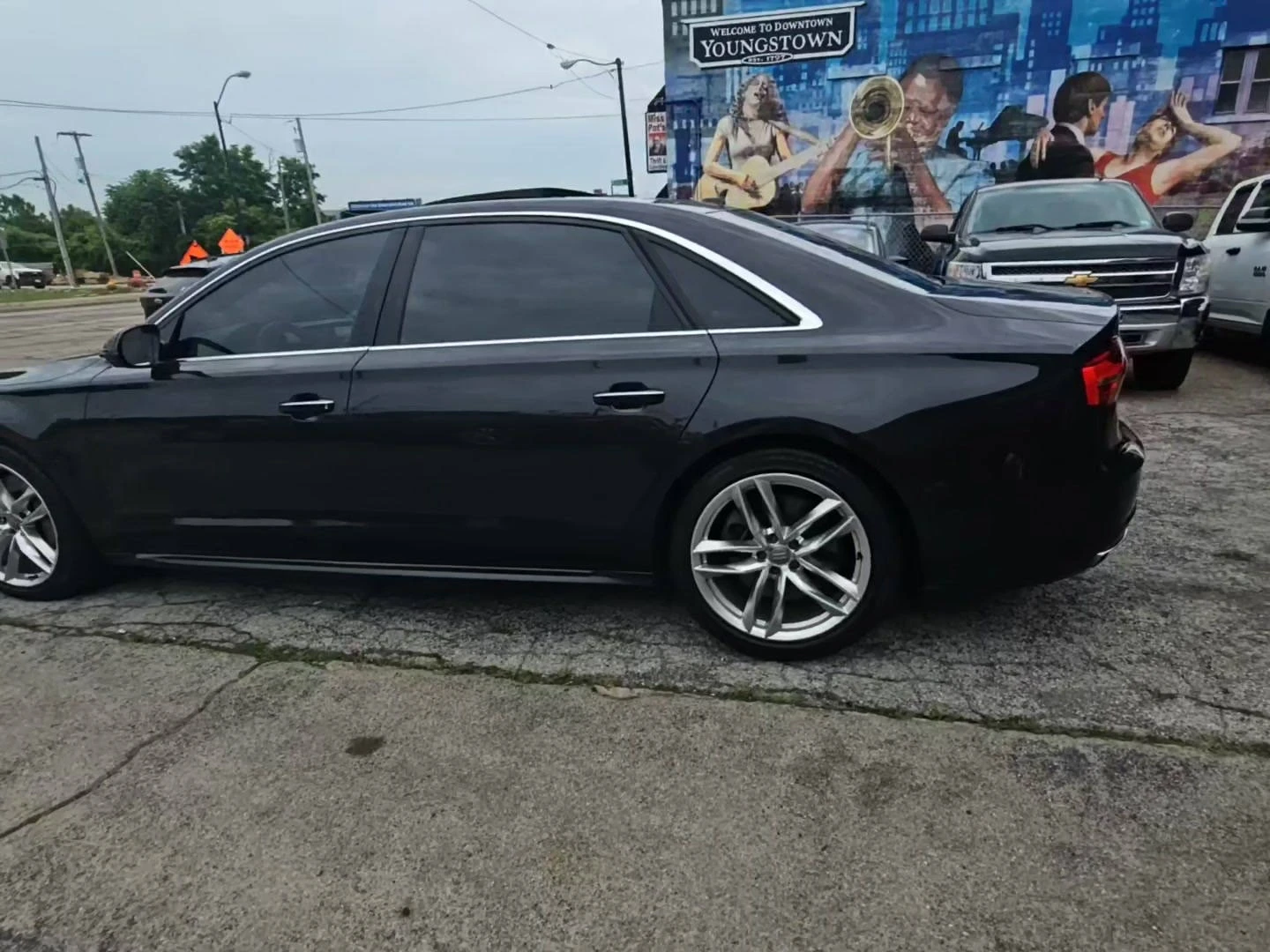 Audi A8 LONG* MATRIX* PANO* МАСАЖ* 360* ОБДУХ* ДИСТРОНИК*  - изображение 3