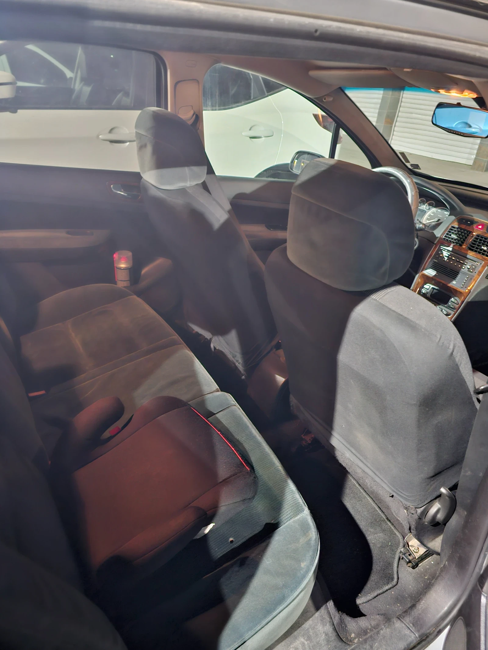 Peugeot 307 2.0 - изображение 8