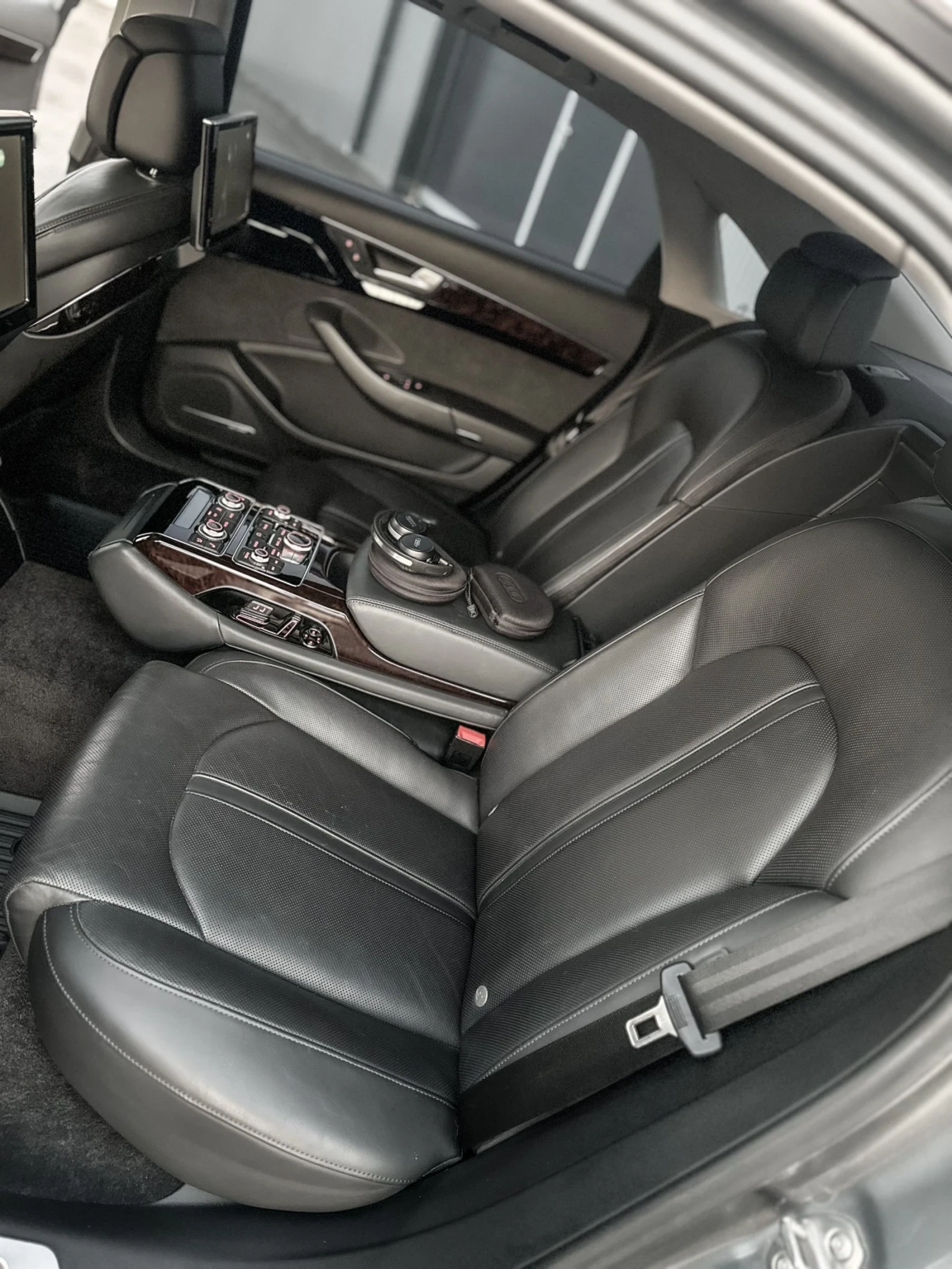 Audi A8  Long 4.2 TDI V8   2015 �. Quattro 384 �.�. | Mobile.bg � ����������� 10