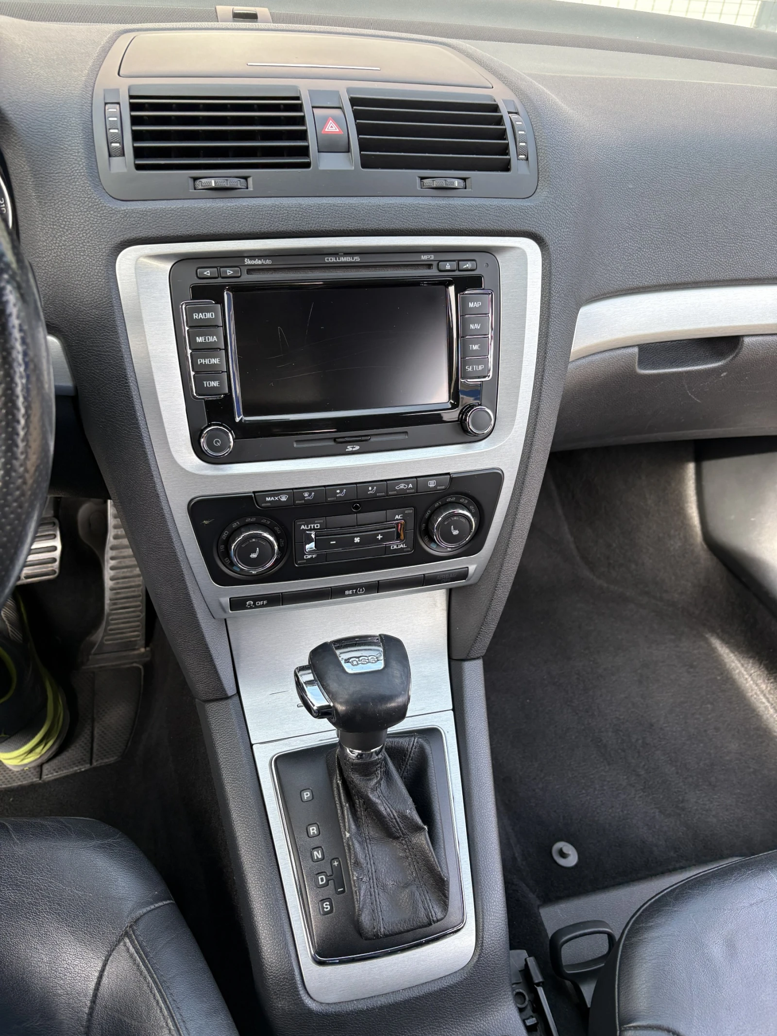 Skoda Octavia Vrs 2.0 TFSI, снимка 13 - Автомобили и джипове - 53788422