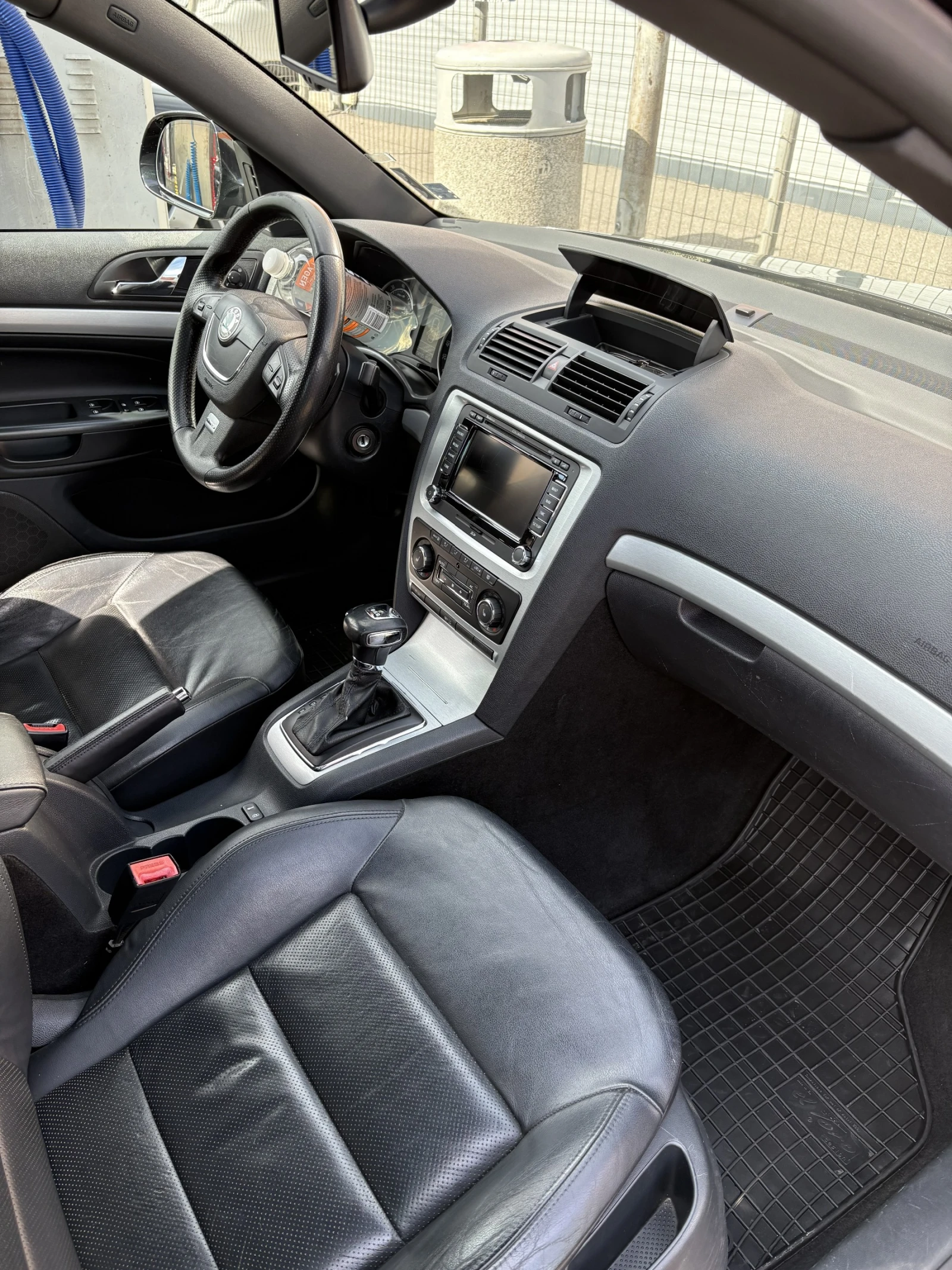 Skoda Octavia Vrs 2.0 TFSI, снимка 14 - Автомобили и джипове - 53788422