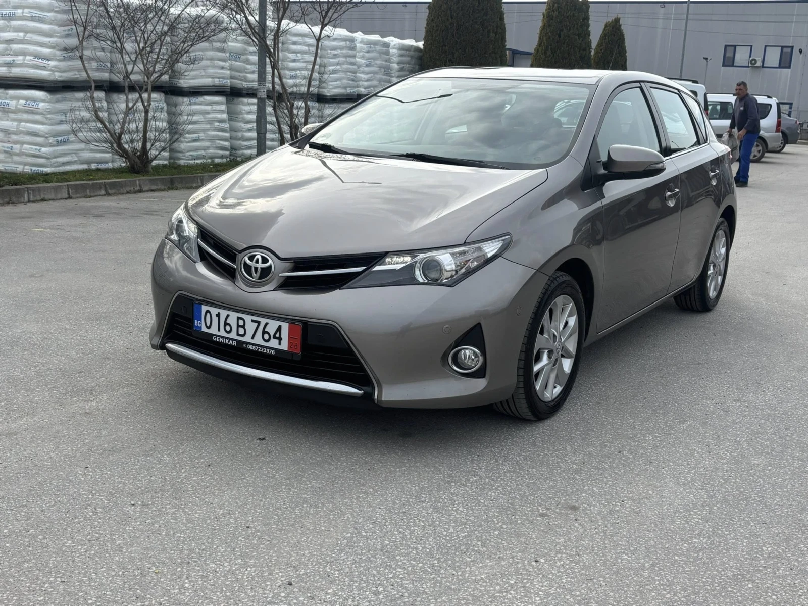 Toyota Auris 1.6 БЕНЗИН  EURO5, снимка 2 - Автомобили и джипове - 53926549