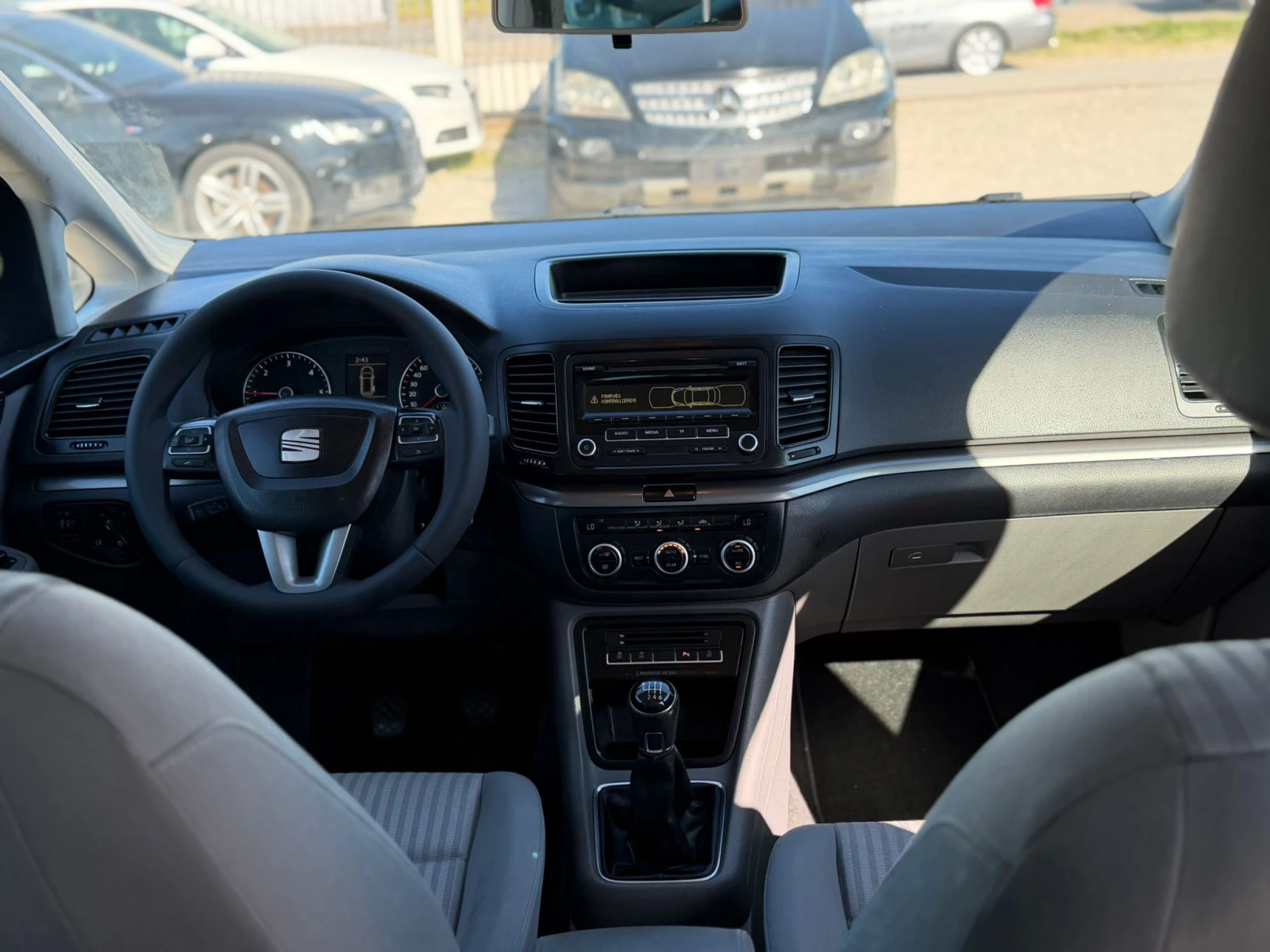 Seat Alhambra 2.0 дизел, снимка 8 - Автомобили и джипове - 54707688