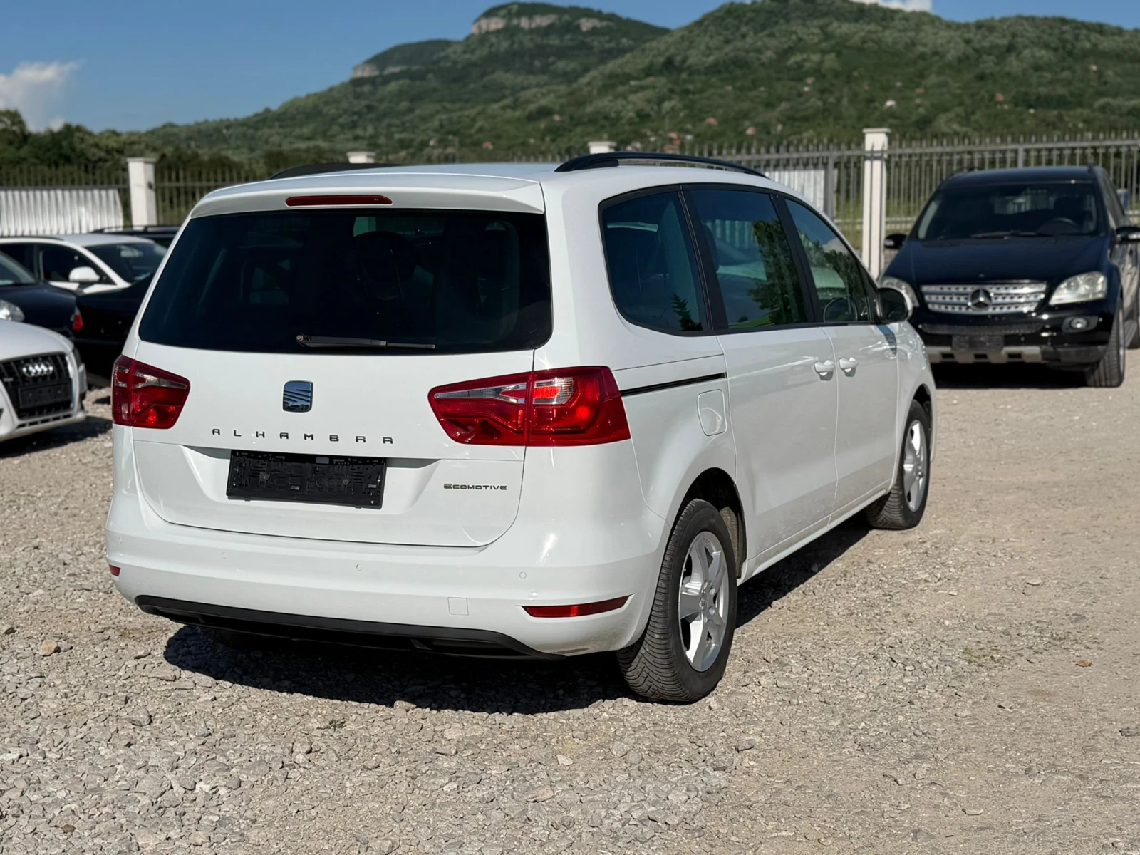 Seat Alhambra 2.0 дизел, снимка 5 - Автомобили и джипове - 54707688