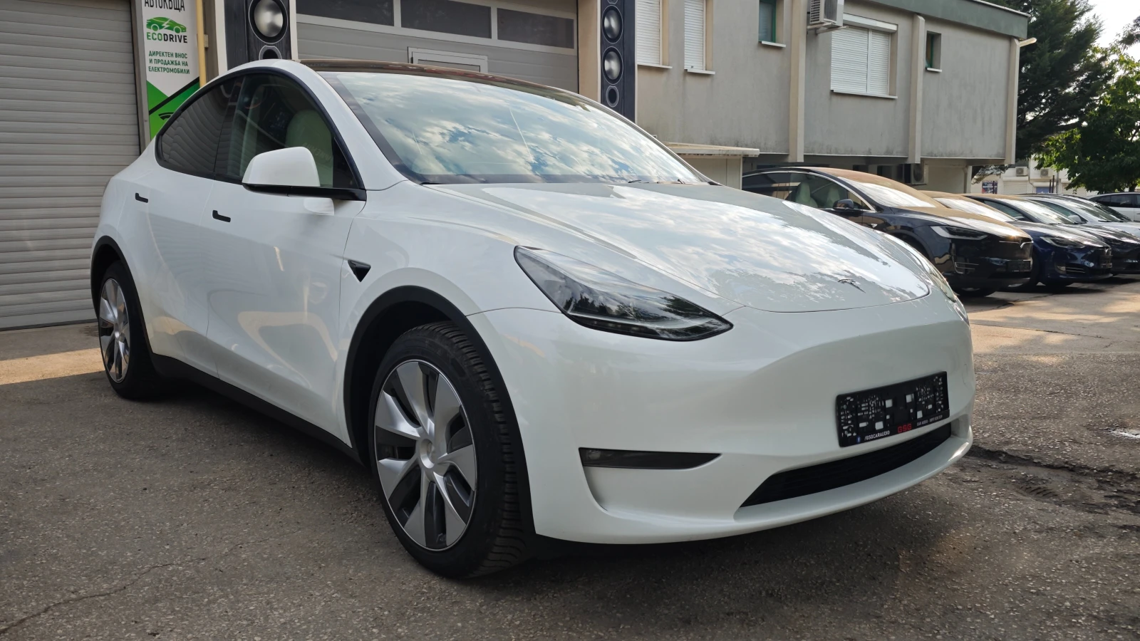 Tesla Model Y LR AWD 86% SOH, снимка 3 - Автомобили и джипове - 54712804