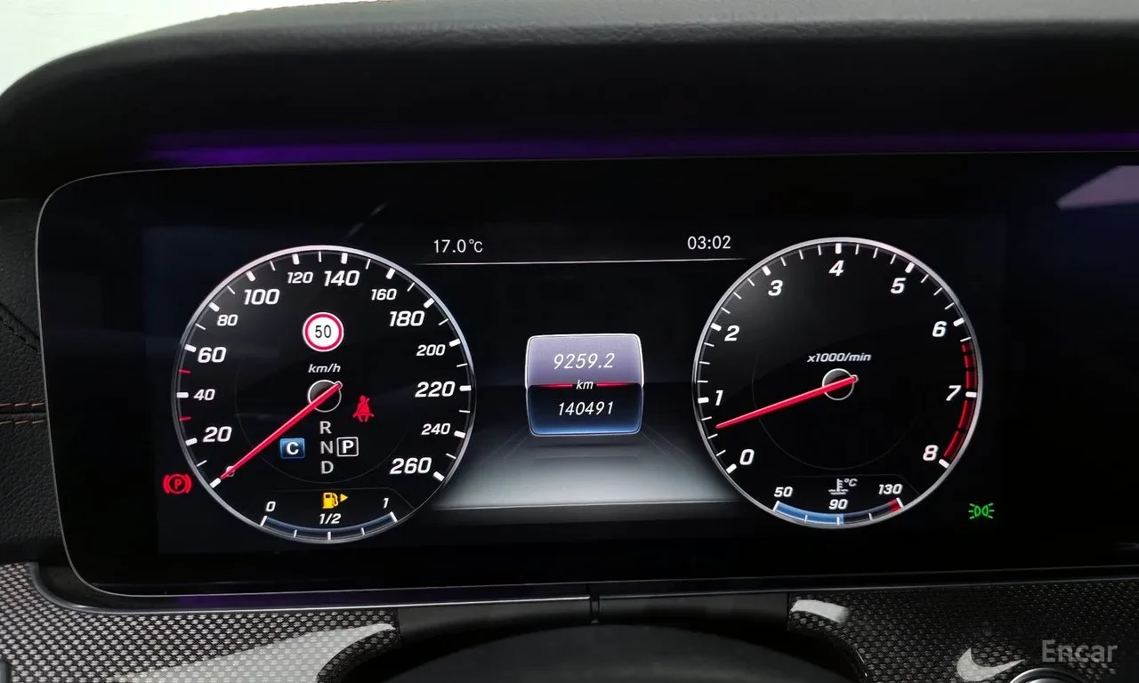 Mercedes-Benz E 400 4MATIC , снимка 6 - Автомобили и джипове - 54765353