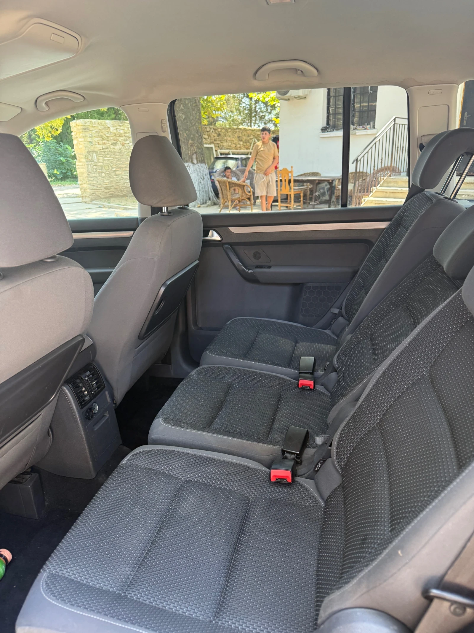 VW Touran, снимка 5 - Автомобили и джипове - 55685526