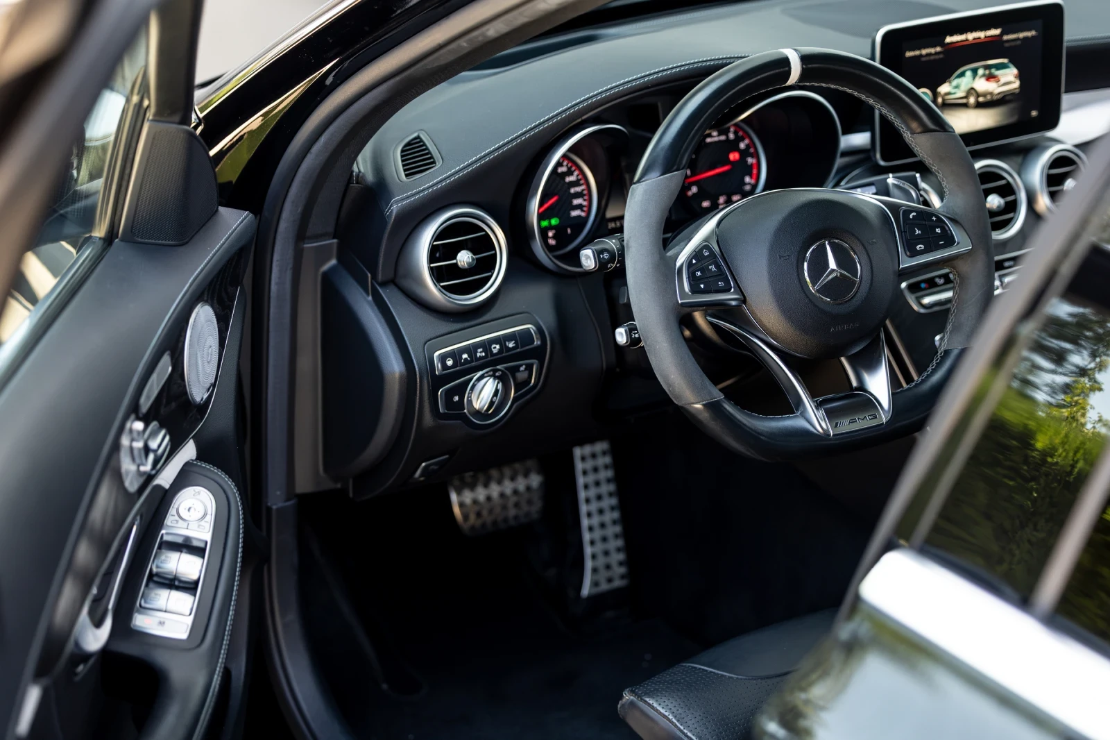 Mercedes-Benz C 63 AMG, снимка 8 - Автомобили и джипове - 55879611