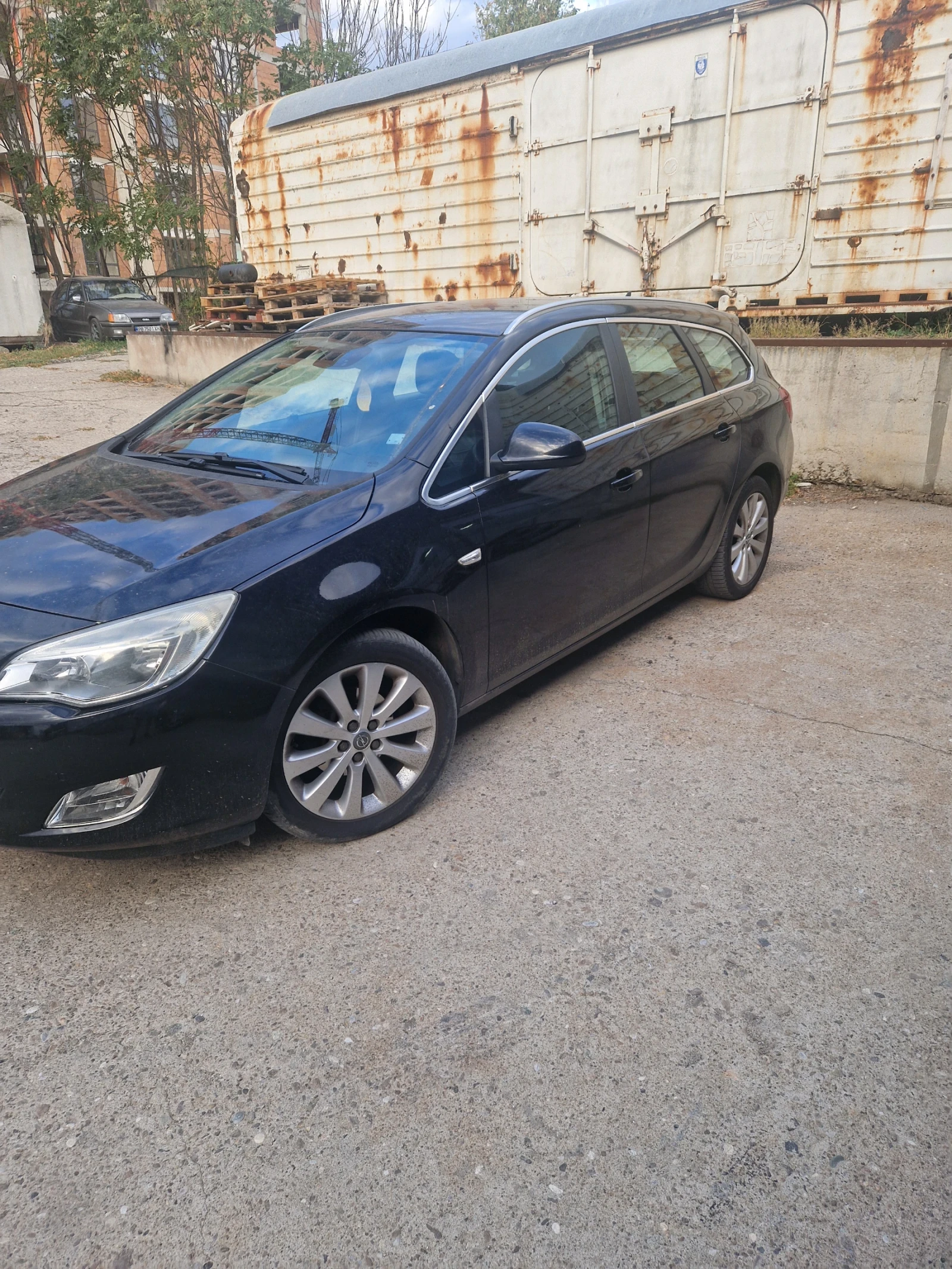 Opel Astra J, снимка 6 - Автомобили и джипове - 56176024