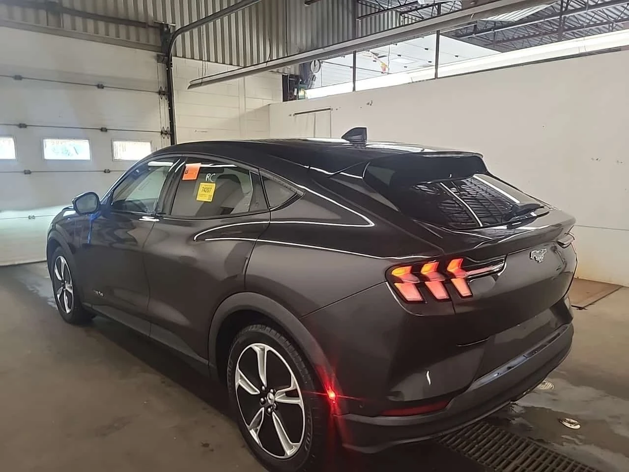 Ford Mustang Mach-E * SELECT * CARFAX * , снимка 4 - Автомобили и джипове - 56280561