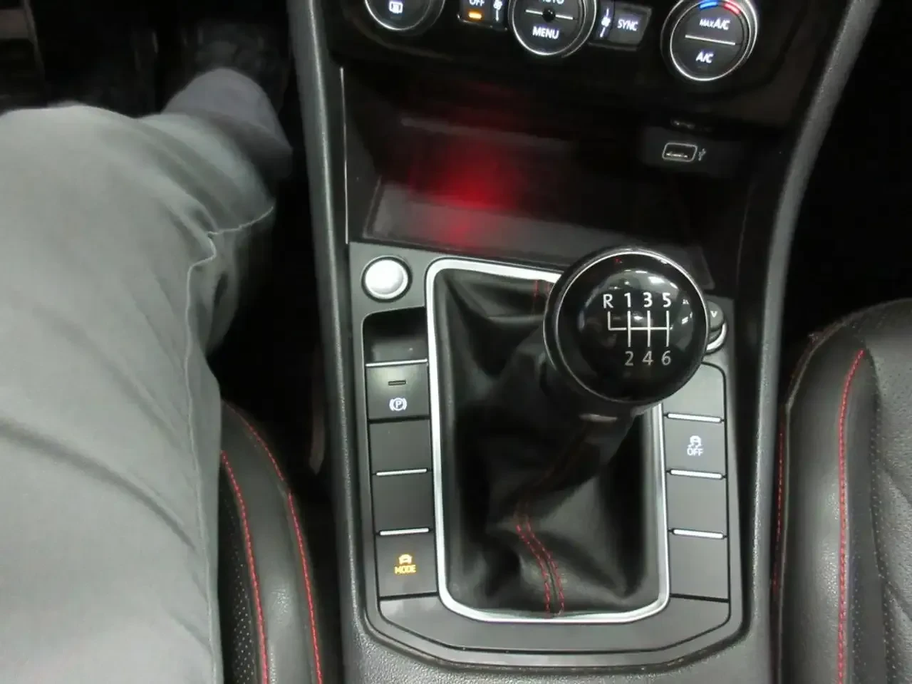 VW Jetta GLI 35th Anniversary Edition/�����/������ ���� | Mobile.bg � ����������� 15