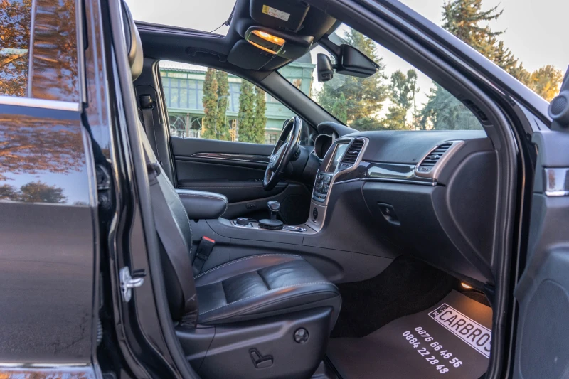 Jeep Grand cherokee Overland 3л CRDi 250кс панорама , снимка 10 - Автомобили и джипове - 47841534