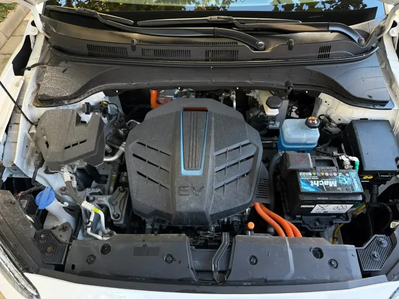 Hyundai Kona, снимка 4 - Автомобили и джипове - 52309476