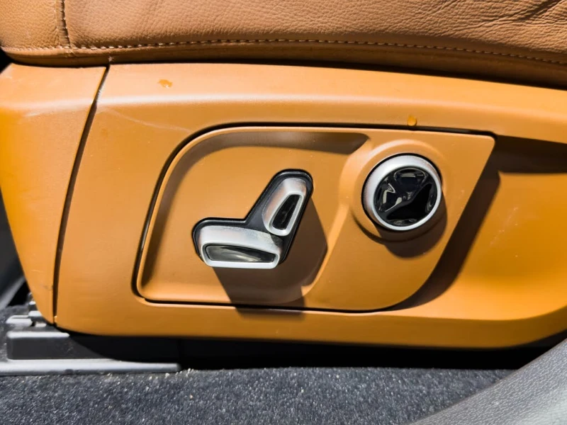 Maserati Levante Modena* AWD* АвтоКредит* (ЦЕНА ДО БГ), снимка 12 - Автомобили и джипове - 53226379