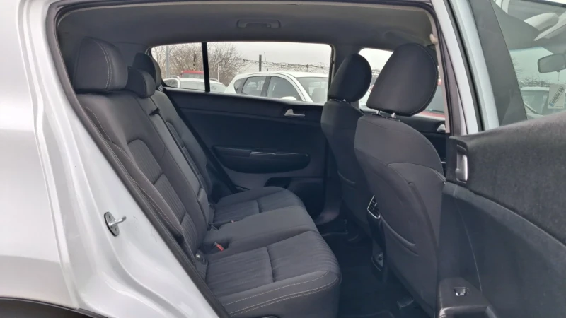 Kia Sportage 1.6i 132кс., снимка 13 - Автомобили и джипове - 53285250