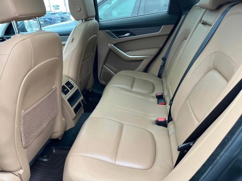 Jaguar F-PACE * S * CARFAX * БЕЗ ПЪРВОНАЧАЛНА ВНОСКА, снимка 10 - Автомобили и джипове - 53309193