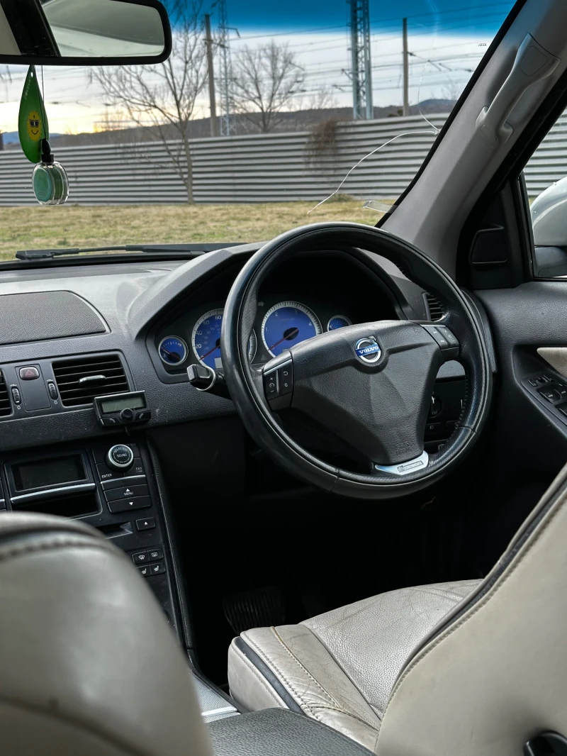 Volvo Xc90 2.4 R-Design, снимка 11 - Автомобили и джипове - 53539699