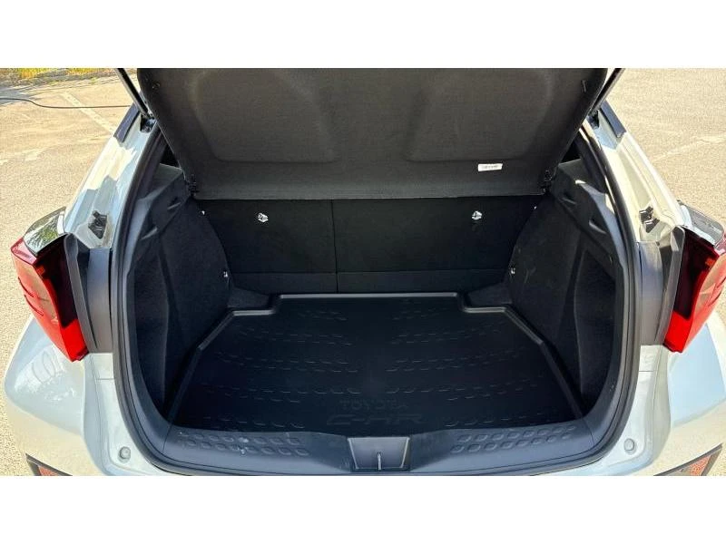 Toyota C-HR 1.8 HSD Chic Bi-Tone - изображение 10