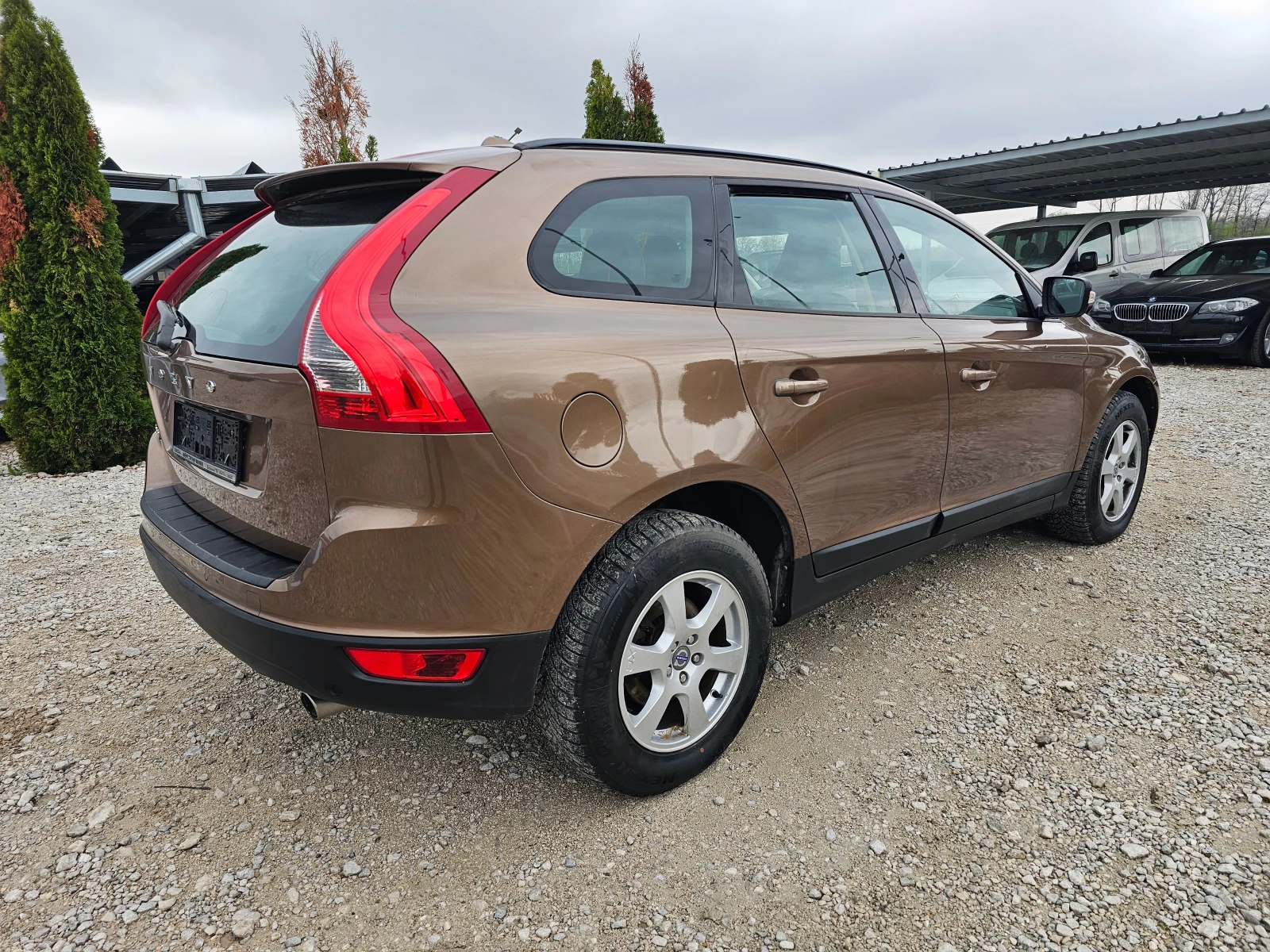 Volvo XC60 2.4 D5  AWD! ! КОЖА! ! КЛИМАТРОНИК - изображение 5