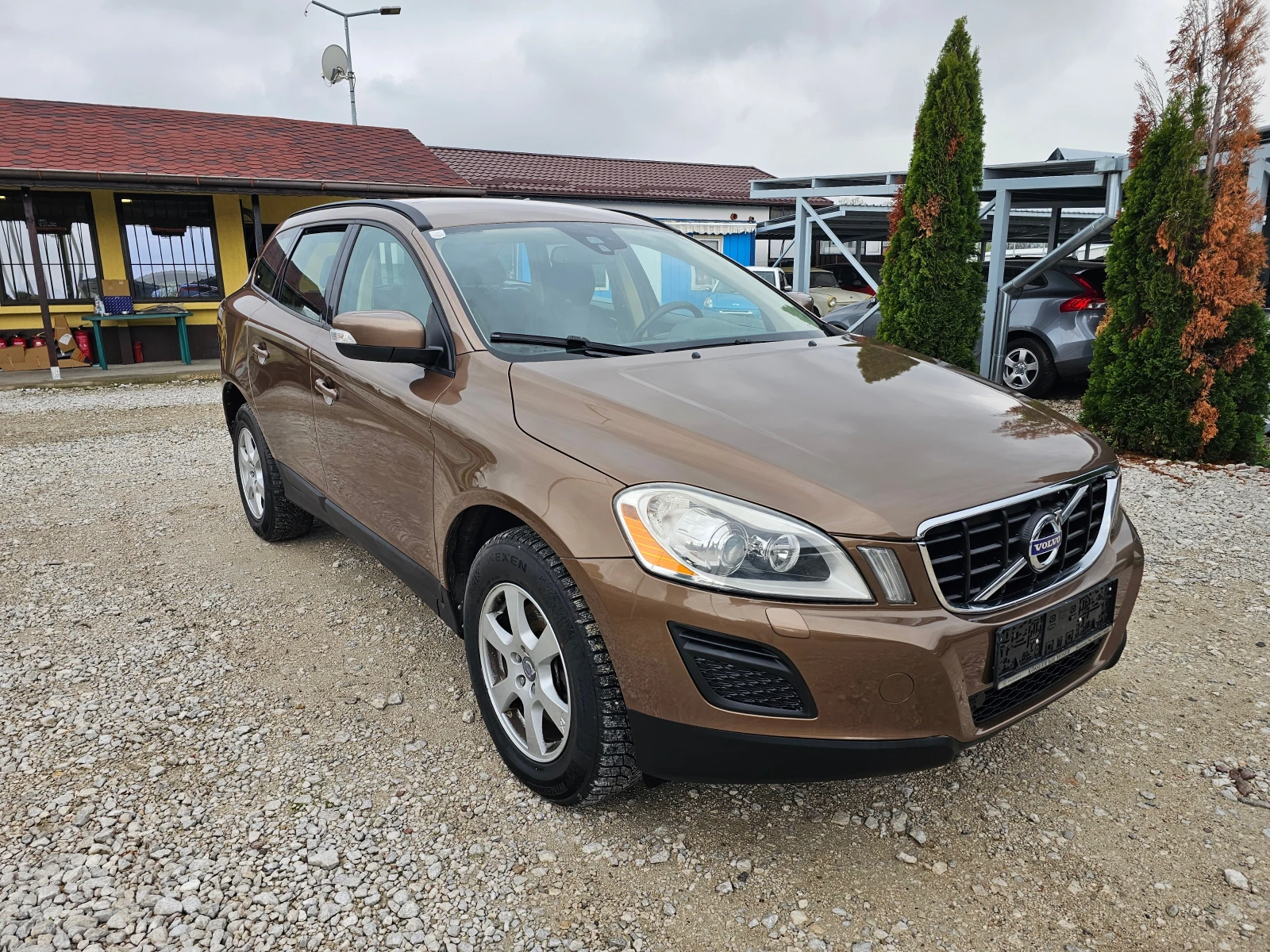 Volvo XC60 2.4 D5  AWD! ! КОЖА! ! КЛИМАТРОНИК - изображение 7