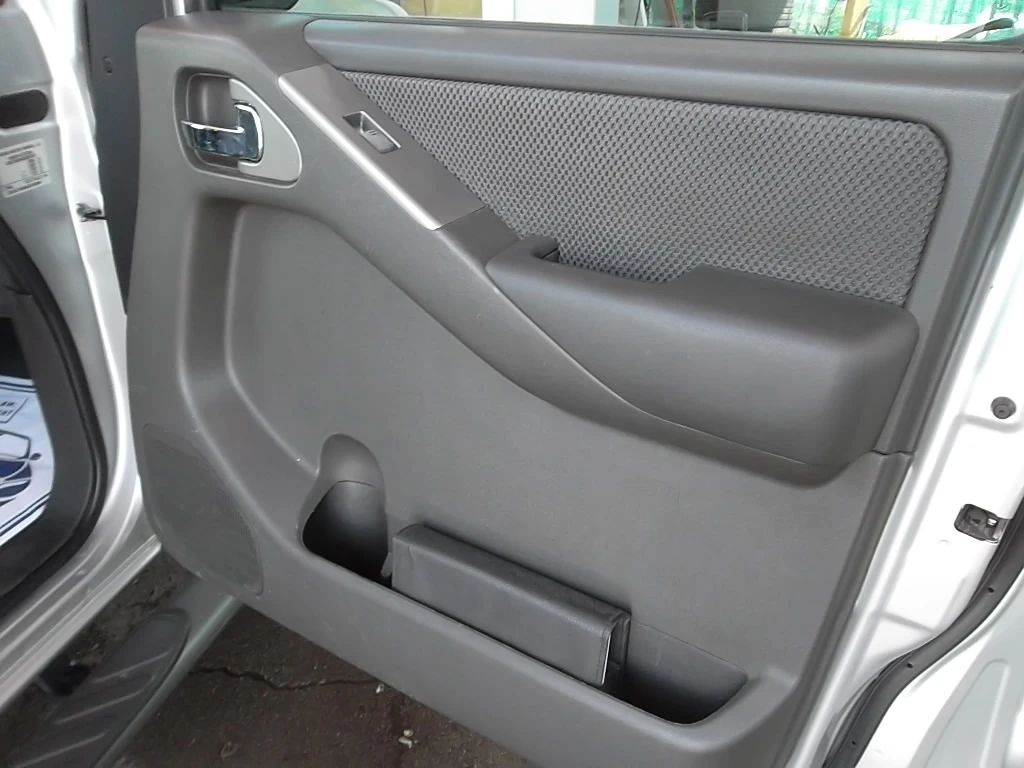 Nissan Navara 2.5Dci 171kc  | Mobile.bg   11