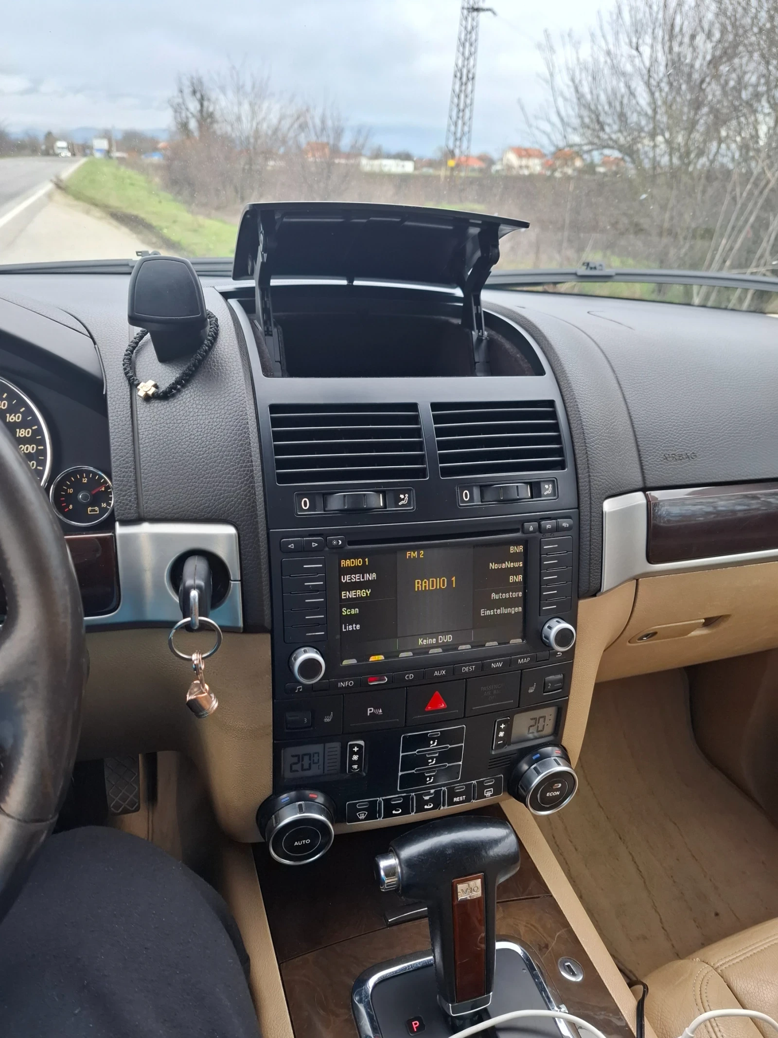 VW Touareg  - изображение 10