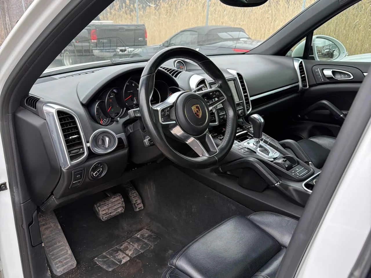 Porsche Cayenne * AWD 4dr * 2 КЛЮЧА* PANO* KEYLESS* ПОДГРЕВ* , снимка 5 - Автомобили и джипове - 54033945
