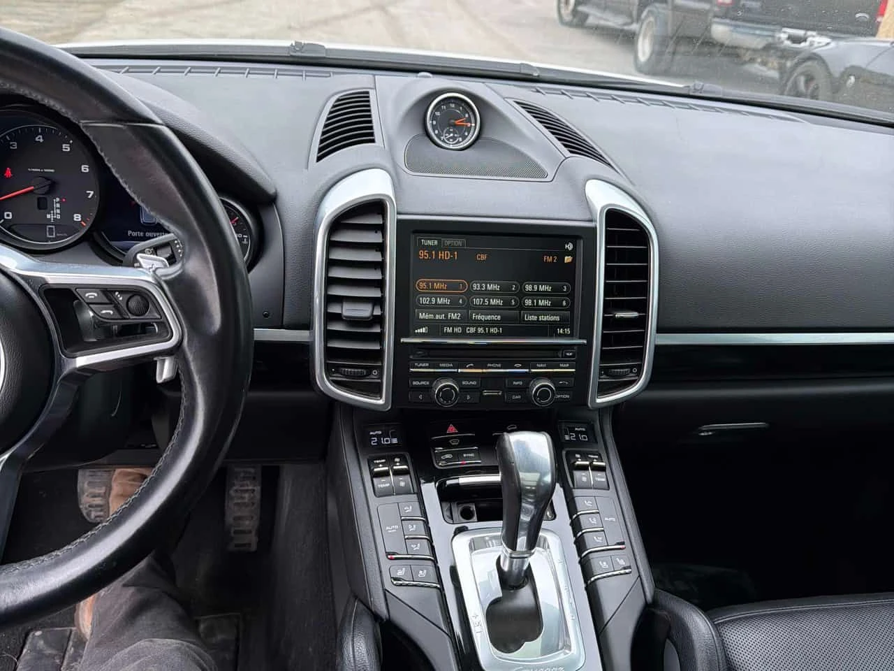 Porsche Cayenne * AWD 4dr * 2 КЛЮЧА* PANO* KEYLESS* ПОДГРЕВ* , снимка 9 - Автомобили и джипове - 54033945