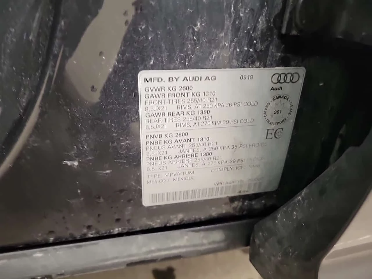 Audi SQ5 * ЧЕРВЕН САЛОН * ПАНОРАМА * , снимка 14 - Автомобили и джипове - 54120852