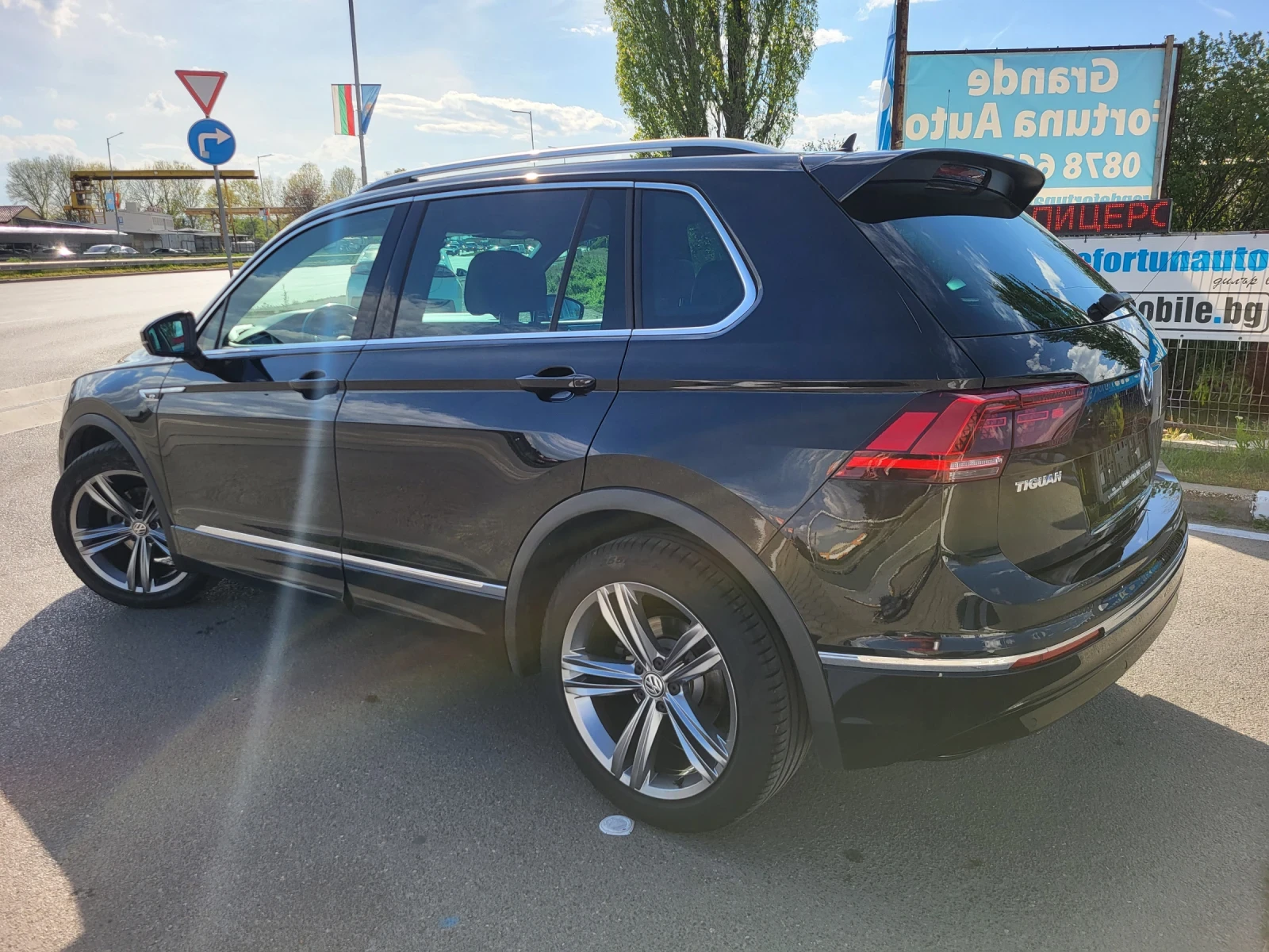 VW Tiguan 2.0 TDI 4MOTION 150 KC R-LINE EURO 6B, снимка 7 - Автомобили и джипове - 54345538