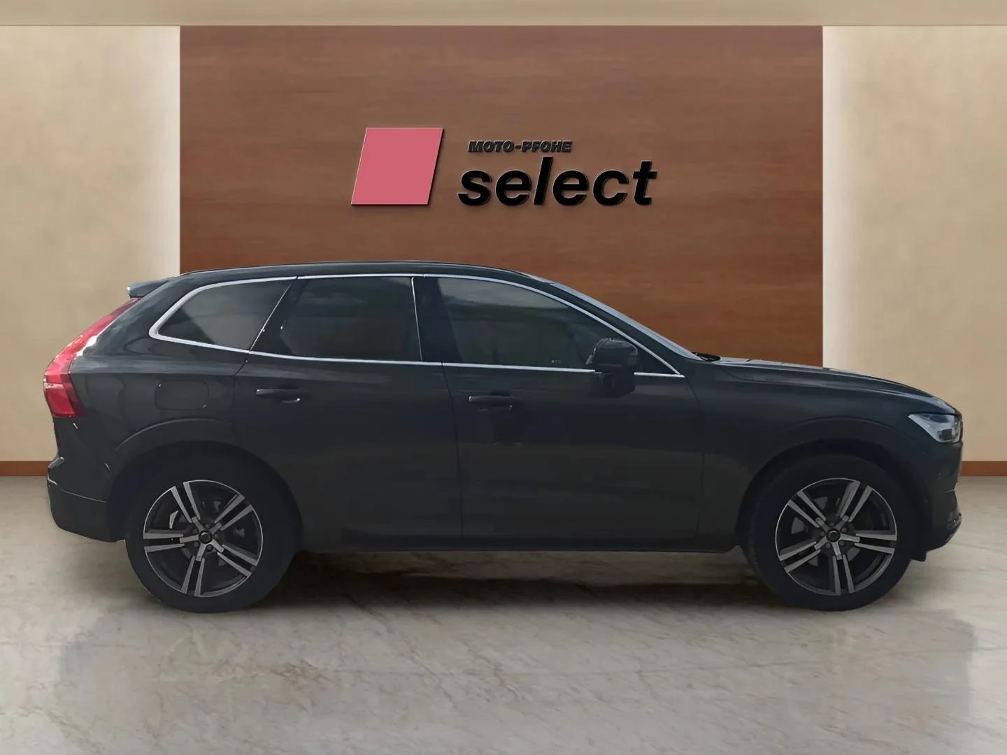 Volvo XC60 D4, снимка 4 - Автомобили и джипове - 54611378