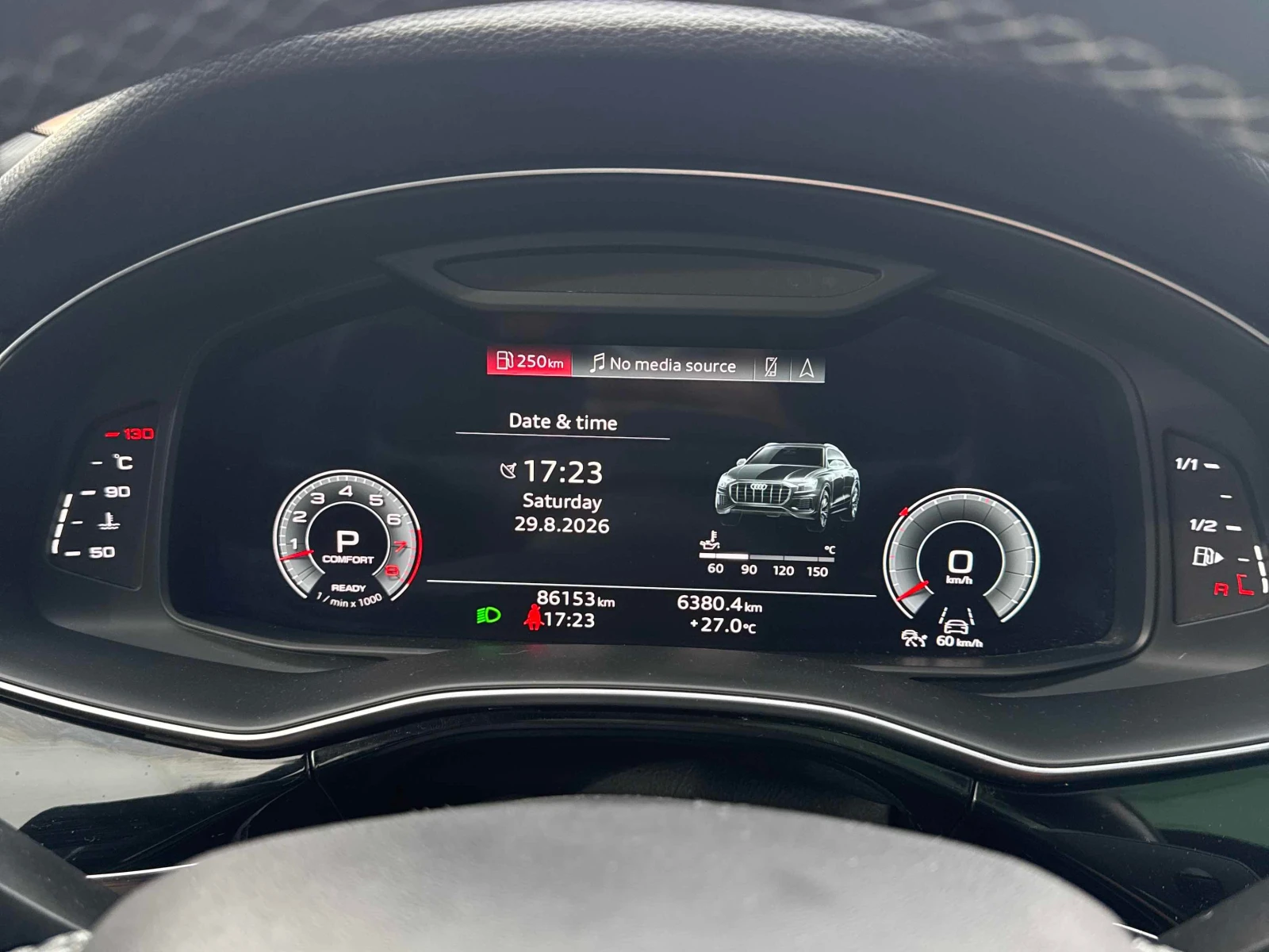 Audi Q8 Technik 55 TFSI quattro  CARFAX, снимка 8 - Автомобили и джипове - 55899225